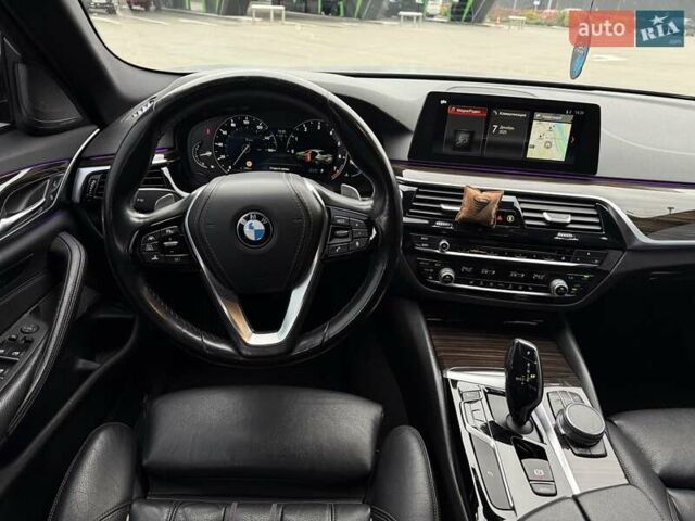 Серый БМВ 5 Серия, объемом двигателя 3 л и пробегом 116 тыс. км за 32500 $, фото 15 на Automoto.ua