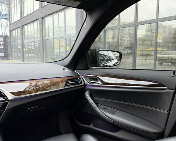 Сірий БМВ 5 Серія, об'ємом двигуна 3 л та пробігом 95 тис. км за 36999 $, фото 17 на Automoto.ua