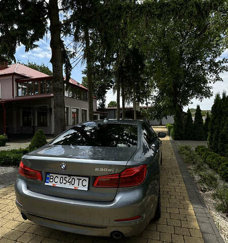 Серый БМВ 5 Серия, объемом двигателя 2 л и пробегом 82 тыс. км за 31250 $, фото 3 на Automoto.ua
