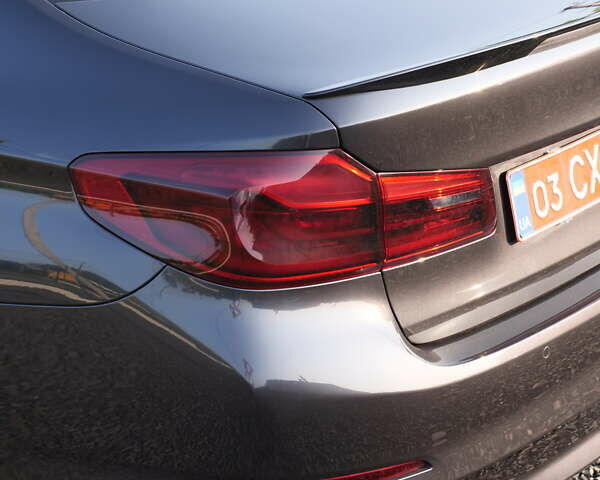 Серый БМВ 5 Серия, объемом двигателя 3 л и пробегом 186 тыс. км за 28999 $, фото 11 на Automoto.ua