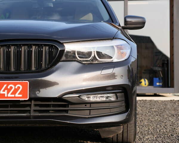 Серый БМВ 5 Серия, объемом двигателя 3 л и пробегом 186 тыс. км за 28999 $, фото 3 на Automoto.ua