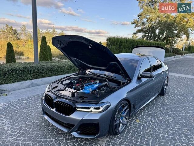 Серый БМВ 5 Серия, объемом двигателя 3 л и пробегом 59 тыс. км за 54999 $, фото 1 на Automoto.ua