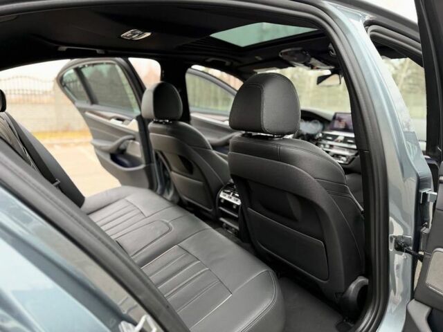 Серый БМВ 5 Серия, объемом двигателя 3 л и пробегом 70 тыс. км за 39000 $, фото 1 на Automoto.ua