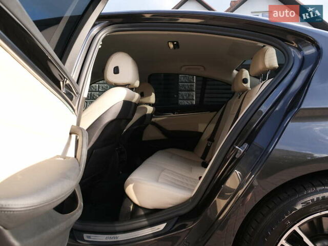 Серый БМВ 5 Серия, объемом двигателя 3 л и пробегом 186 тыс. км за 28999 $, фото 42 на Automoto.ua