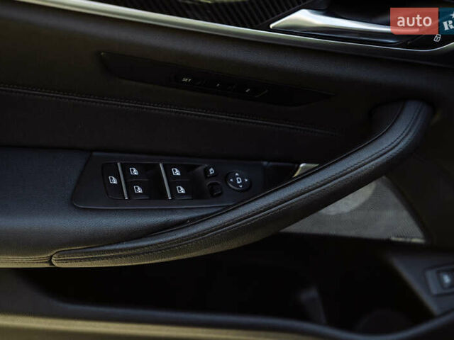 Сірий БМВ 5 Серія, об'ємом двигуна 2 л та пробігом 140 тис. км за 35500 $, фото 25 на Automoto.ua