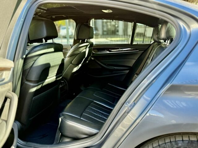 Серый БМВ 5 Серия, объемом двигателя 3 л и пробегом 93 тыс. км за 33500 $, фото 17 на Automoto.ua