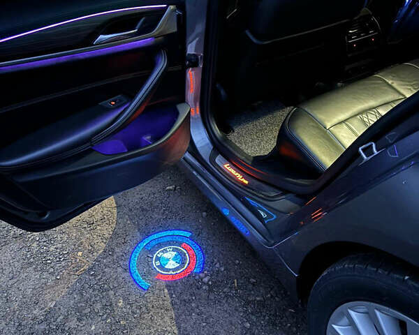 Серый БМВ 5 Серия, объемом двигателя 2 л и пробегом 137 тыс. км за 29500 $, фото 37 на Automoto.ua