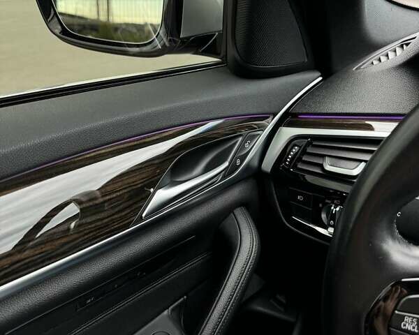 Серый БМВ 5 Серия, объемом двигателя 2 л и пробегом 112 тыс. км за 27500 $, фото 9 на Automoto.ua