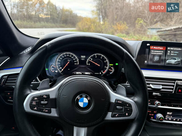 Серый БМВ 5 Серия, объемом двигателя 2.99 л и пробегом 205 тыс. км за 38700 $, фото 12 на Automoto.ua