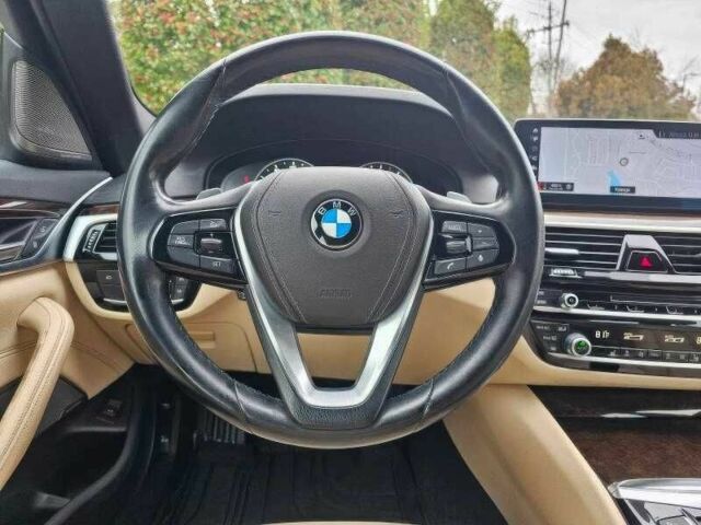 БМВ 5 Серия 2018 в Ивано-Франковске на Automoto.ua Серый БМВ 5 Серия, объемом двигателя 2 л и пробегом 76 тыс. км за 11000 $, фото 12 на Automoto.ua