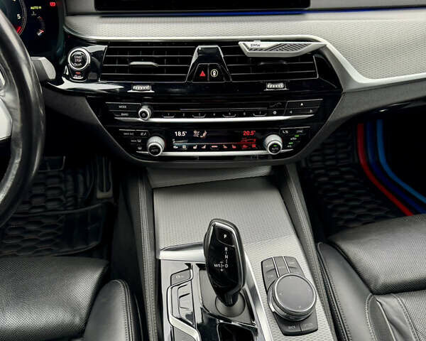 Серый БМВ 5 Серия, объемом двигателя 2 л и пробегом 258 тыс. км за 31500 $, фото 44 на Automoto.ua