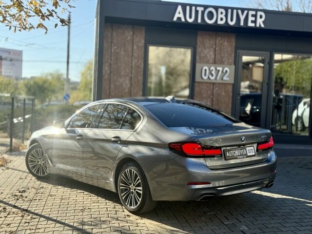 Серый БМВ 5 Серия, объемом двигателя 3 л и пробегом 93 тыс. км за 33500 $, фото 21 на Automoto.ua