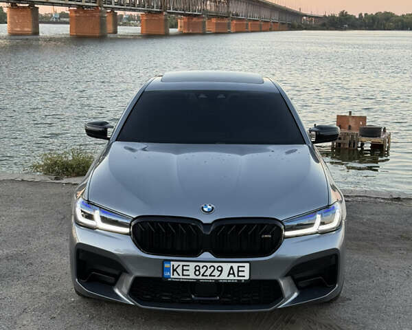 Серый БМВ 5 Серия, объемом двигателя 2 л и пробегом 54 тыс. км за 34999 $, фото 1 на Automoto.ua