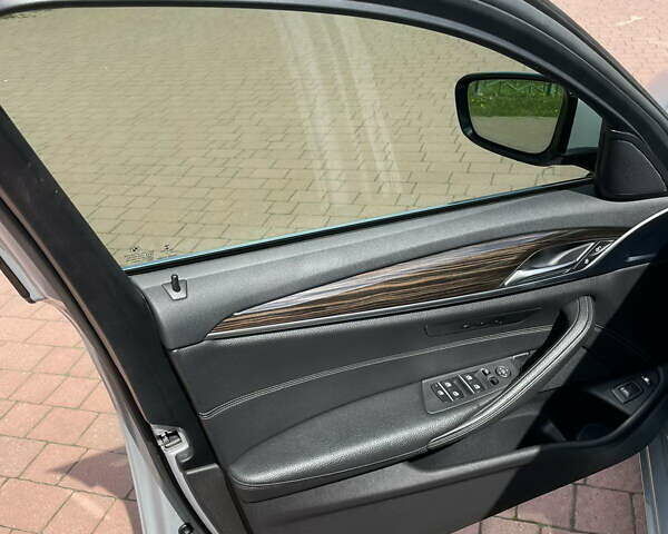 Серый БМВ 5 Серия, объемом двигателя 2 л и пробегом 80 тыс. км за 28000 $, фото 26 на Automoto.ua