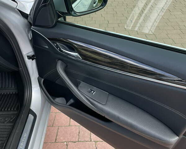 Серый БМВ 5 Серия, объемом двигателя 2 л и пробегом 80 тыс. км за 28000 $, фото 31 на Automoto.ua