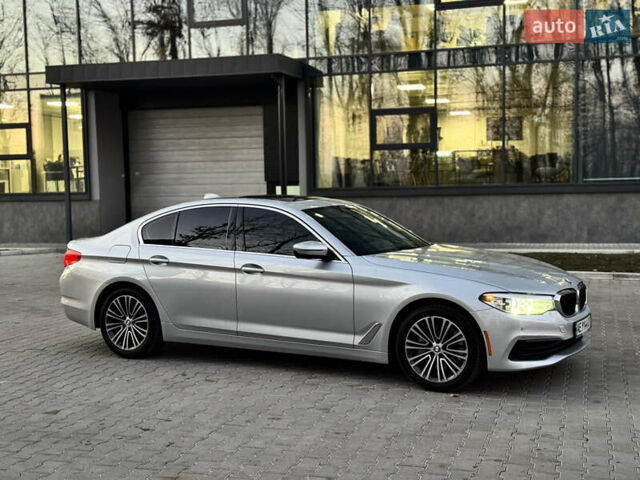 Серый БМВ 5 Серия, объемом двигателя 3 л и пробегом 115 тыс. км за 32999 $, фото 4 на Automoto.ua