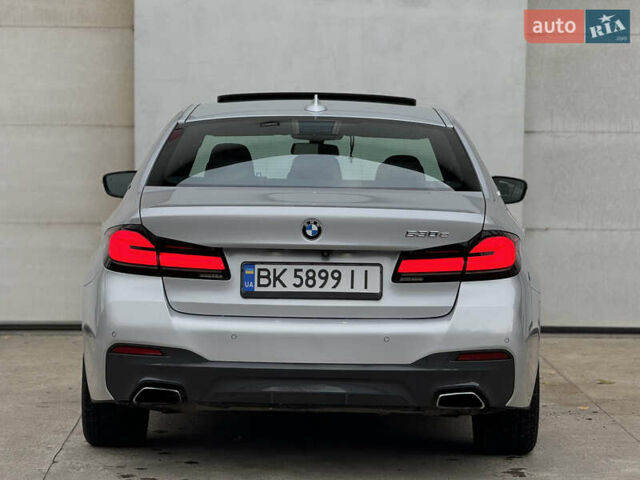 Сірий БМВ 5 Серія, об'ємом двигуна 2 л та пробігом 67 тис. км за 29600 $, фото 26 на Automoto.ua