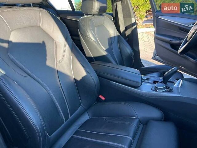 Серый БМВ 5 Серия, объемом двигателя 2 л и пробегом 206 тыс. км за 27900 $, фото 32 на Automoto.ua