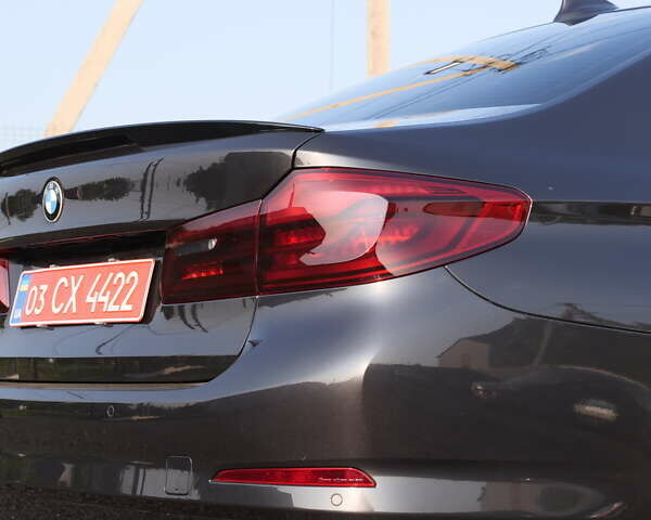 Серый БМВ 5 Серия, объемом двигателя 3 л и пробегом 186 тыс. км за 28999 $, фото 7 на Automoto.ua