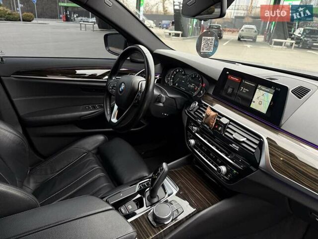 Серый БМВ 5 Серия, объемом двигателя 3 л и пробегом 116 тыс. км за 32500 $, фото 19 на Automoto.ua