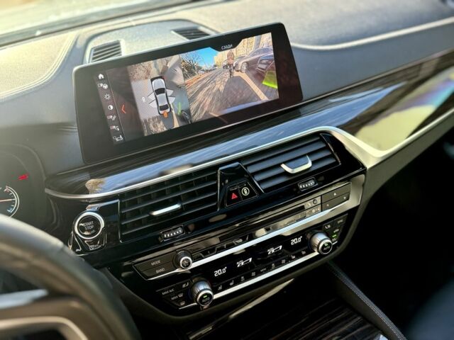 Серый БМВ 5 Серия, объемом двигателя 3 л и пробегом 93 тыс. км за 33500 $, фото 19 на Automoto.ua