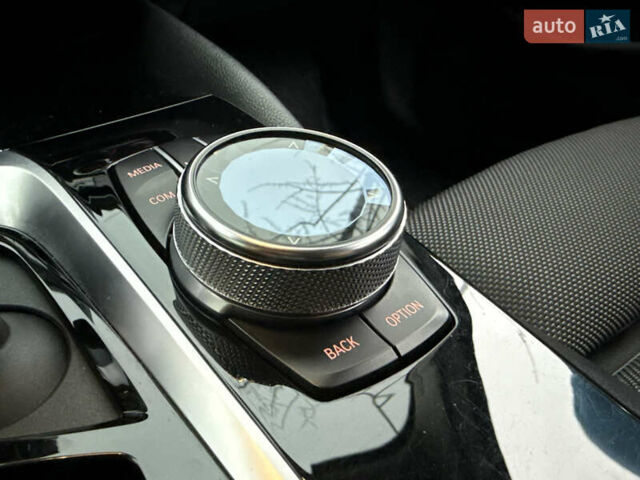 Серый БМВ 5 Серия, объемом двигателя 2 л и пробегом 131 тыс. км за 29999 $, фото 43 на Automoto.ua