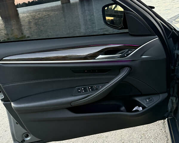 Серый БМВ 5 Серия, объемом двигателя 2 л и пробегом 54 тыс. км за 34999 $, фото 18 на Automoto.ua