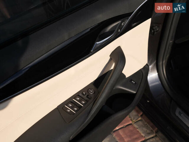 Серый БМВ 5 Серия, объемом двигателя 3 л и пробегом 186 тыс. км за 28999 $, фото 30 на Automoto.ua