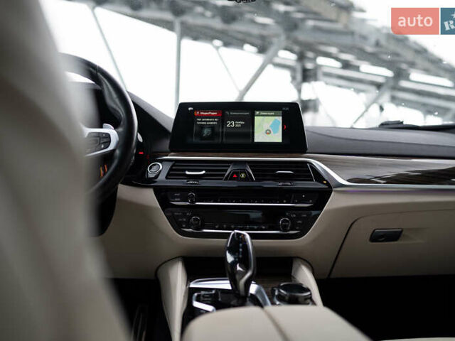 Сірий БМВ 5 Серія, об'ємом двигуна 3 л та пробігом 186 тис. км за 29100 $, фото 16 на Automoto.ua