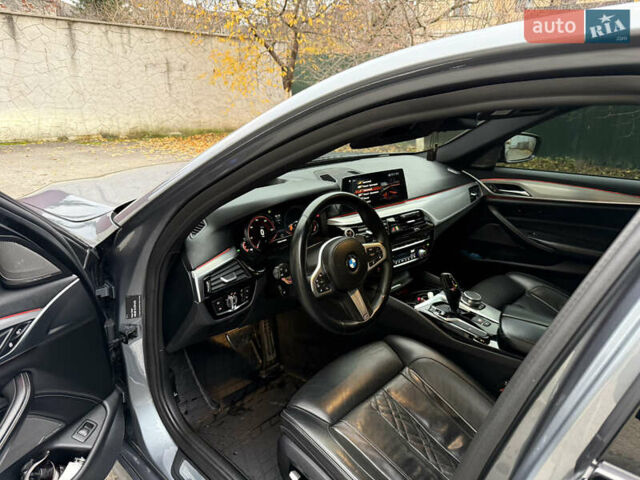 Серый БМВ 5 Серия, объемом двигателя 2.99 л и пробегом 205 тыс. км за 38700 $, фото 11 на Automoto.ua