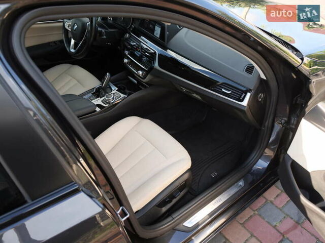 Серый БМВ 5 Серия, объемом двигателя 3 л и пробегом 186 тыс. км за 28999 $, фото 38 на Automoto.ua