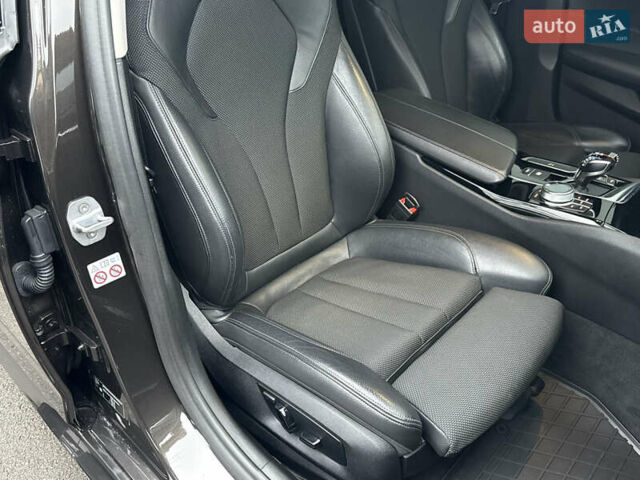 Серый БМВ 5 Серия, объемом двигателя 2 л и пробегом 131 тыс. км за 29999 $, фото 45 на Automoto.ua