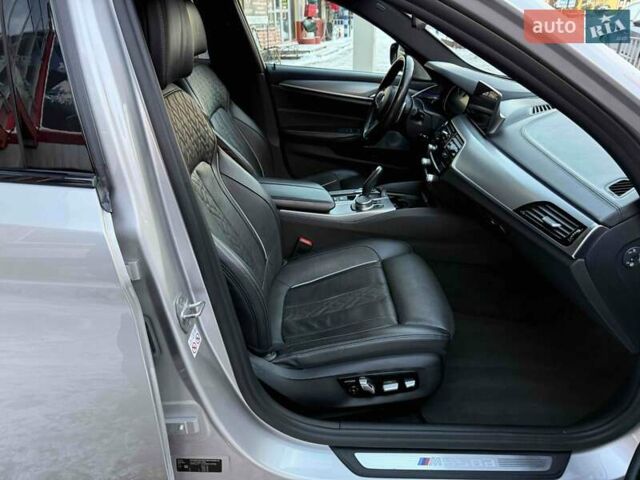 Серый БМВ 5 Серия, объемом двигателя 3 л и пробегом 139 тыс. км за 41400 $, фото 48 на Automoto.ua