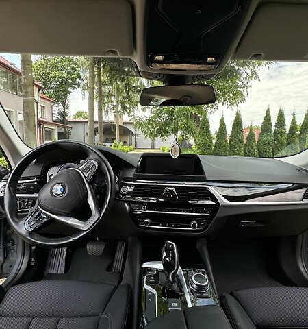 Серый БМВ 5 Серия, объемом двигателя 2 л и пробегом 82 тыс. км за 31250 $, фото 17 на Automoto.ua