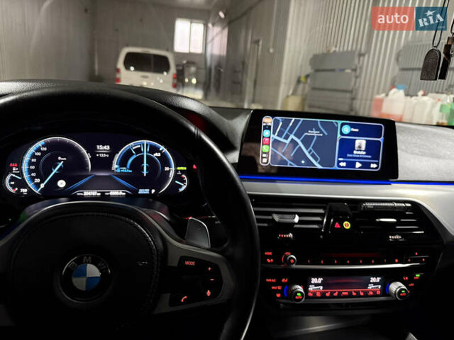 Серый БМВ 5 Серия, объемом двигателя 2.99 л и пробегом 205 тыс. км за 38700 $, фото 44 на Automoto.ua