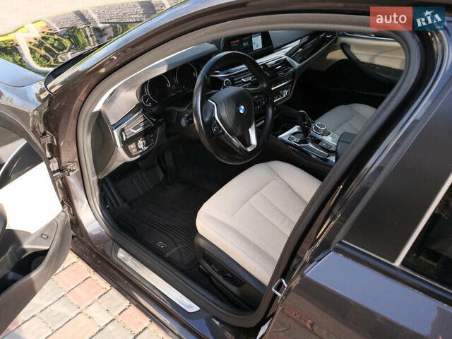 Серый БМВ 5 Серия, объемом двигателя 3 л и пробегом 186 тыс. км за 28999 $, фото 31 на Automoto.ua