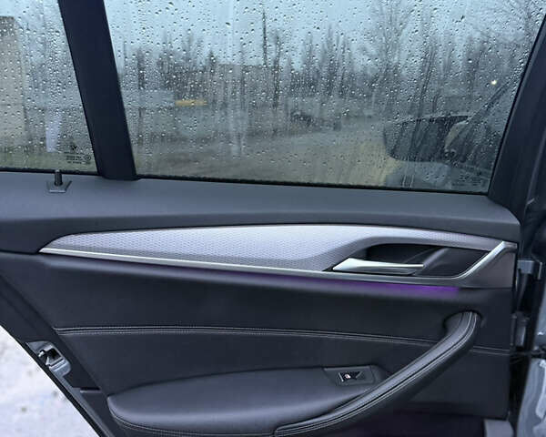 Сірий БМВ 5 Серія, об'ємом двигуна 2 л та пробігом 161 тис. км за 29900 $, фото 27 на Automoto.ua