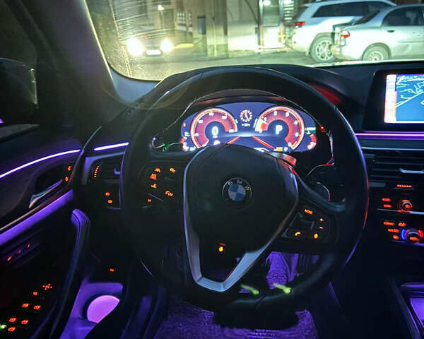 Серый БМВ 5 Серия, объемом двигателя 2 л и пробегом 137 тыс. км за 29500 $, фото 35 на Automoto.ua