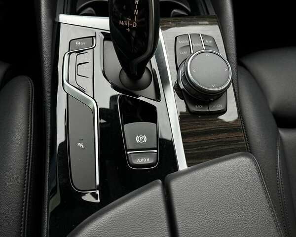 Серый БМВ 5 Серия, объемом двигателя 2 л и пробегом 112 тыс. км за 27500 $, фото 7 на Automoto.ua