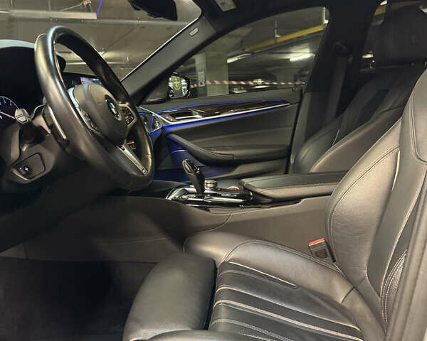 Серый БМВ 5 Серия, объемом двигателя 3 л и пробегом 74 тыс. км за 39000 $, фото 24 на Automoto.ua