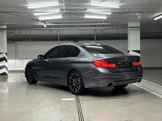 Серый БМВ 5 Серия, объемом двигателя 2 л и пробегом 69 тыс. км за 28500 $, фото 3 на Automoto.ua