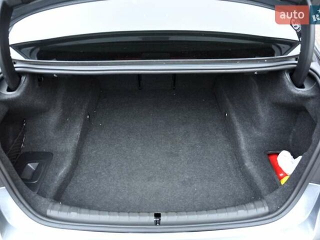 Серый БМВ 5 Серия, объемом двигателя 2.99 л и пробегом 212 тыс. км за 34500 $, фото 24 на Automoto.ua