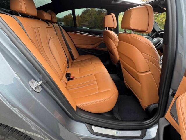 Сірий БМВ 5 Серія, об'ємом двигуна 2 л та пробігом 128 тис. км за 18000 $, фото 21 на Automoto.ua