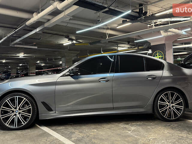 Серый БМВ 5 Серия, объемом двигателя 3 л и пробегом 74 тыс. км за 39000 $, фото 5 на Automoto.ua