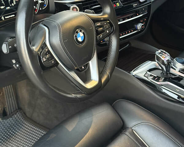 Серый БМВ 5 Серия, объемом двигателя 2 л и пробегом 54 тыс. км за 34999 $, фото 14 на Automoto.ua