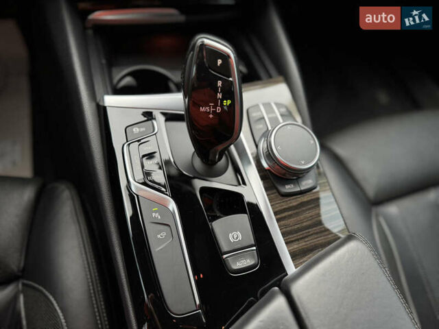 Сірий БМВ 5 Серія, об'ємом двигуна 3 л та пробігом 102 тис. км за 34800 $, фото 24 на Automoto.ua