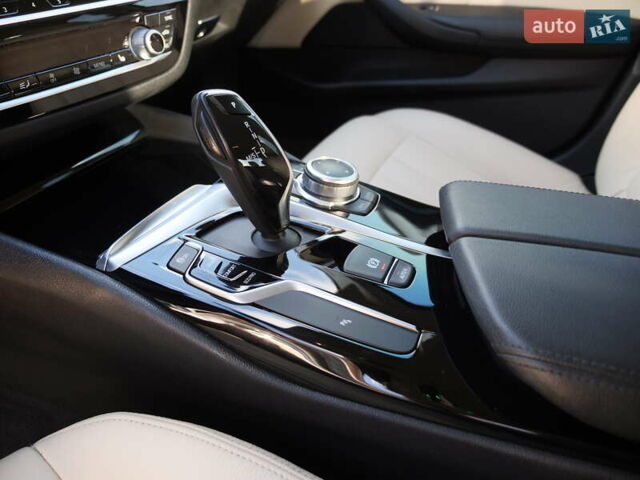 Серый БМВ 5 Серия, объемом двигателя 3 л и пробегом 186 тыс. км за 28999 $, фото 34 на Automoto.ua