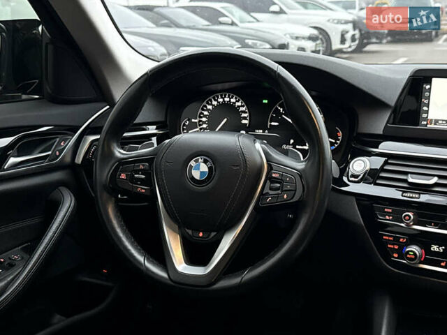 Серый БМВ 5 Серия, объемом двигателя 2 л и пробегом 131 тыс. км за 29999 $, фото 49 на Automoto.ua