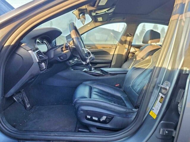 Серый БМВ 5 Серия, объемом двигателя 3 л и пробегом 92 тыс. км за 11000 $, фото 6 на Automoto.ua