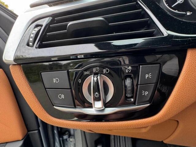 Сірий БМВ 5 Серія, об'ємом двигуна 2 л та пробігом 128 тис. км за 18000 $, фото 15 на Automoto.ua